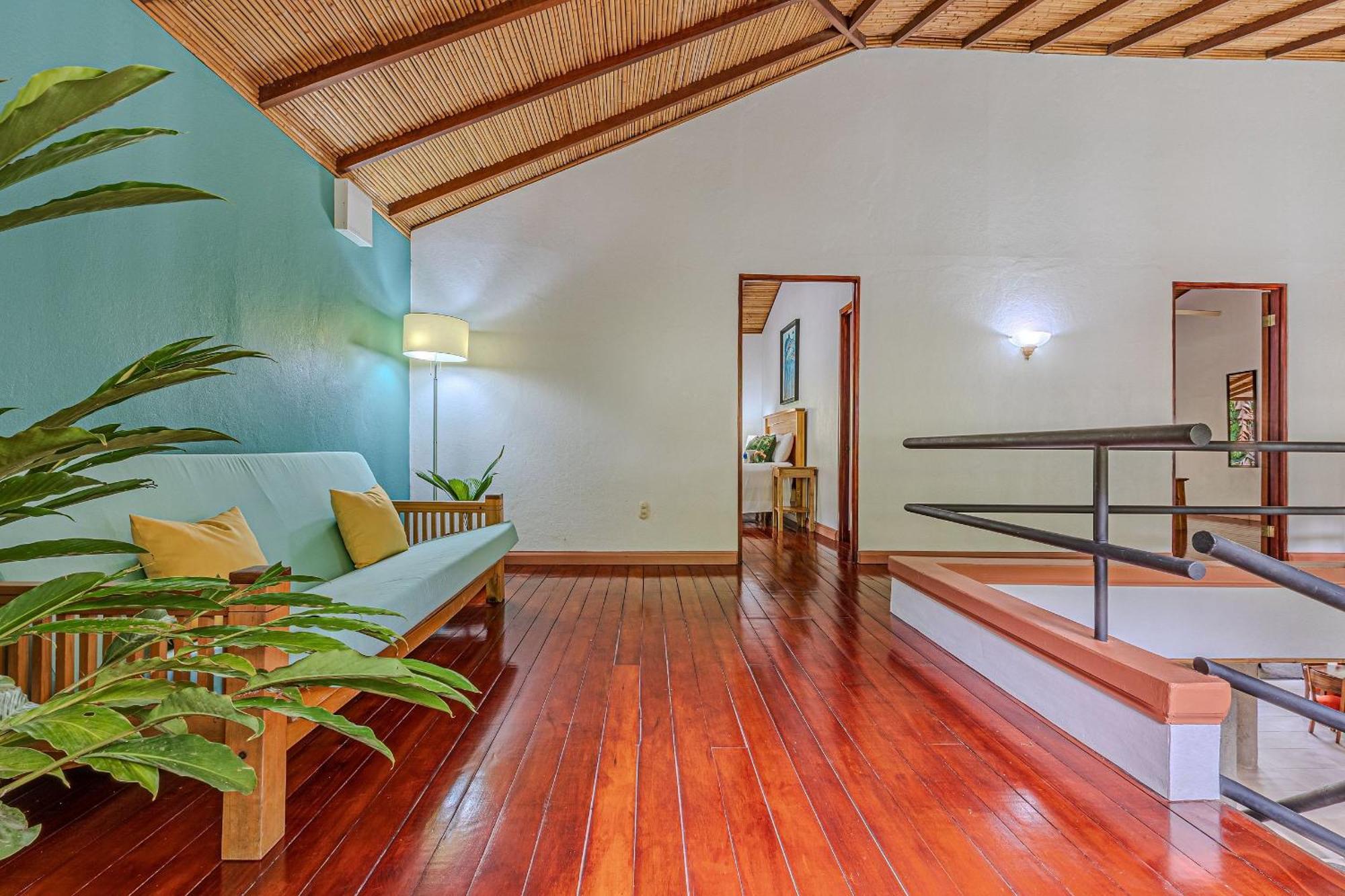 The Jungle Inn Dominicalito Bagian luar foto