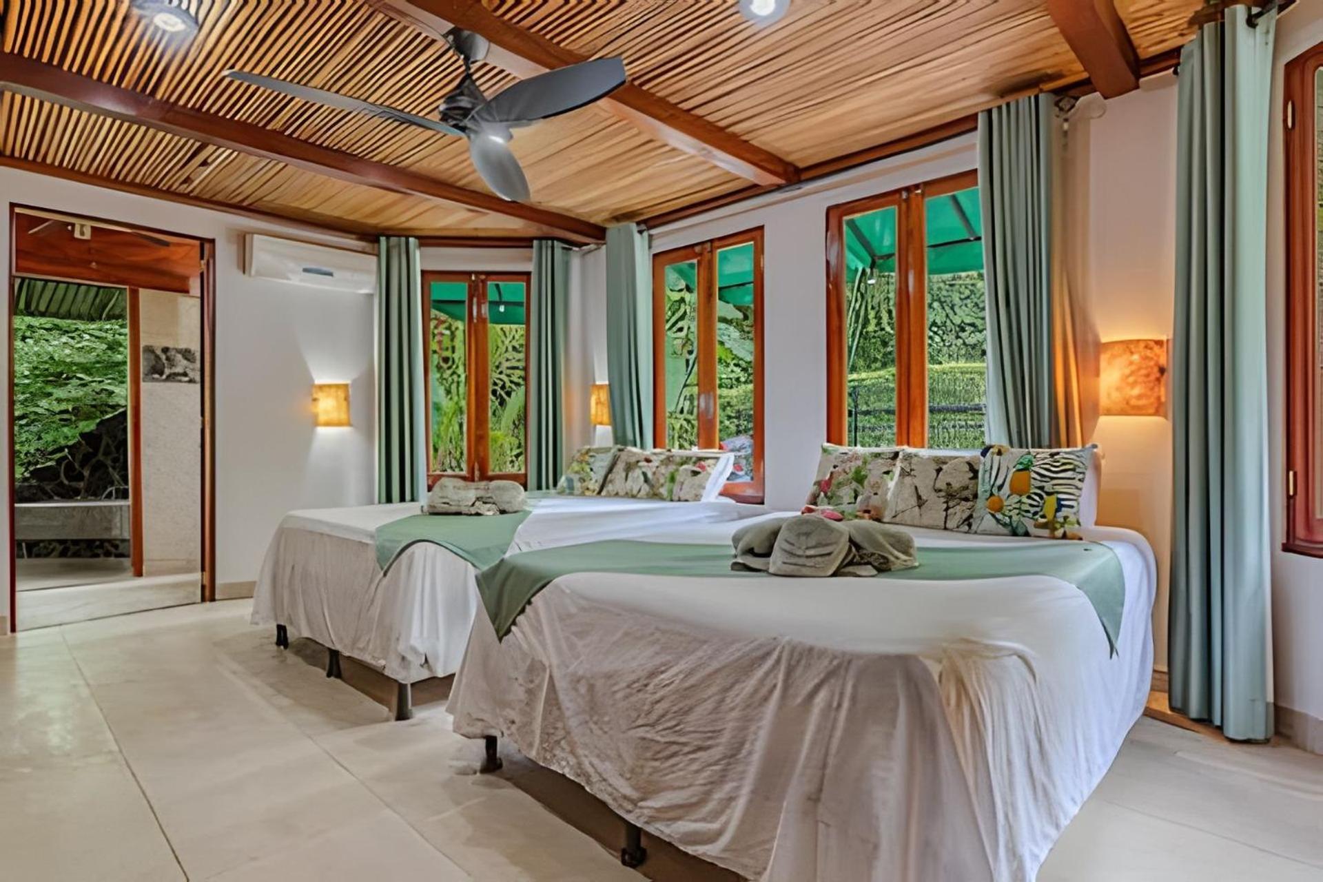 The Jungle Inn Dominicalito Bagian luar foto