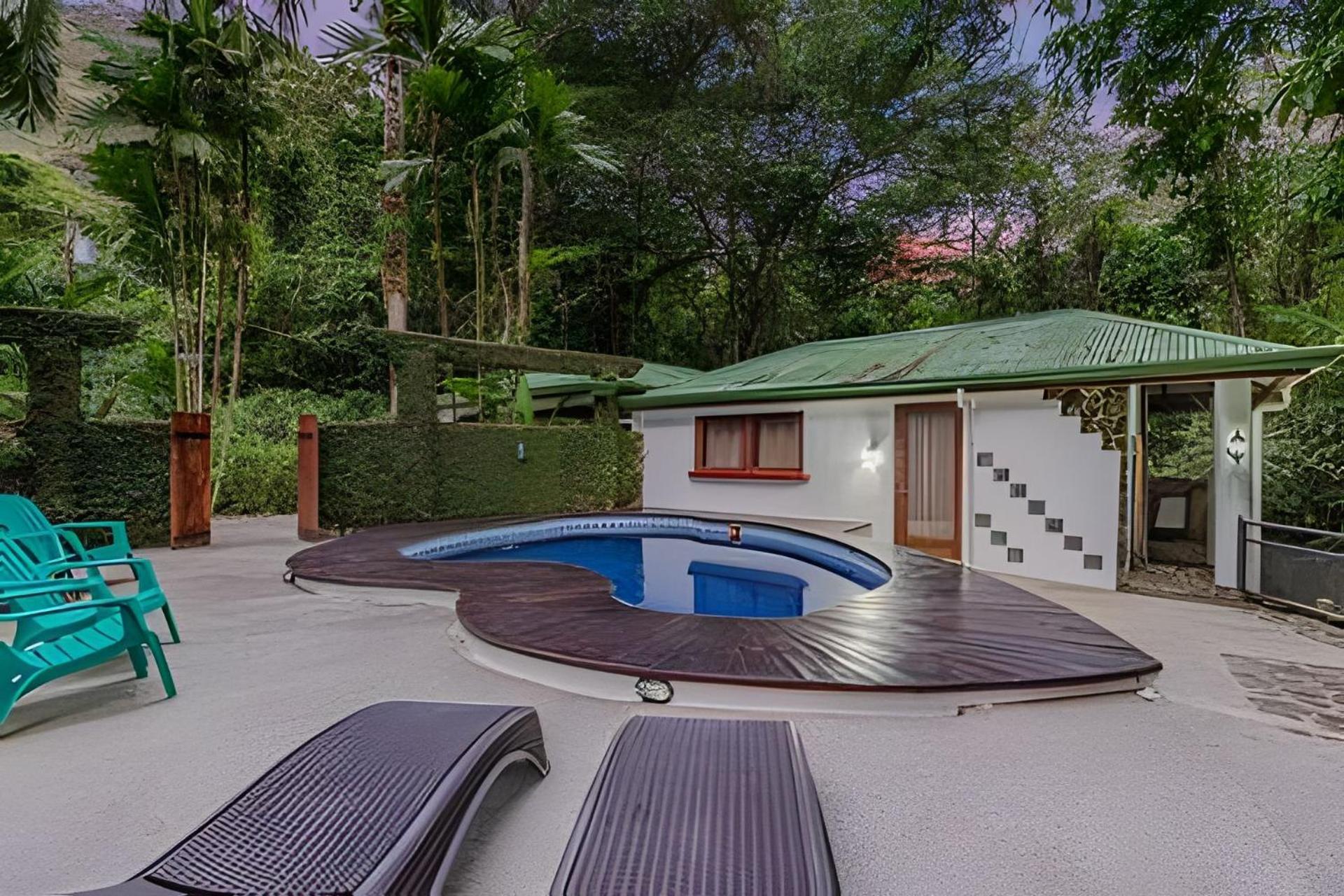 The Jungle Inn Dominicalito Bagian luar foto