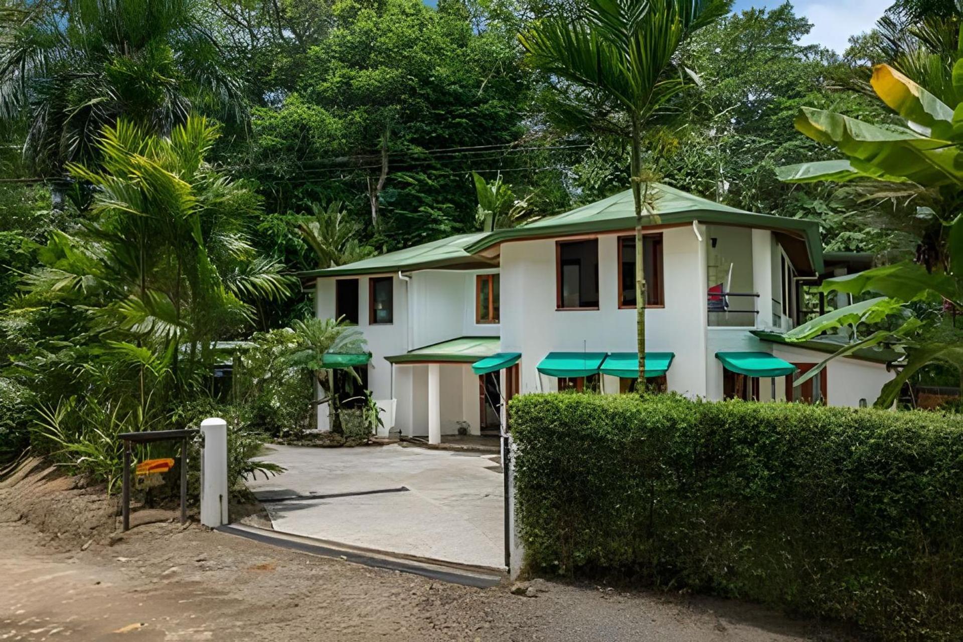 The Jungle Inn Dominicalito Bagian luar foto